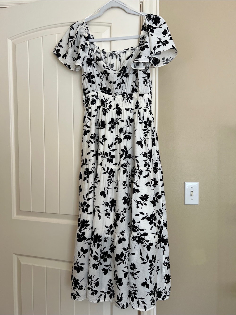 Blu Pepper Black & White Floral Square-Neck Midi Dress